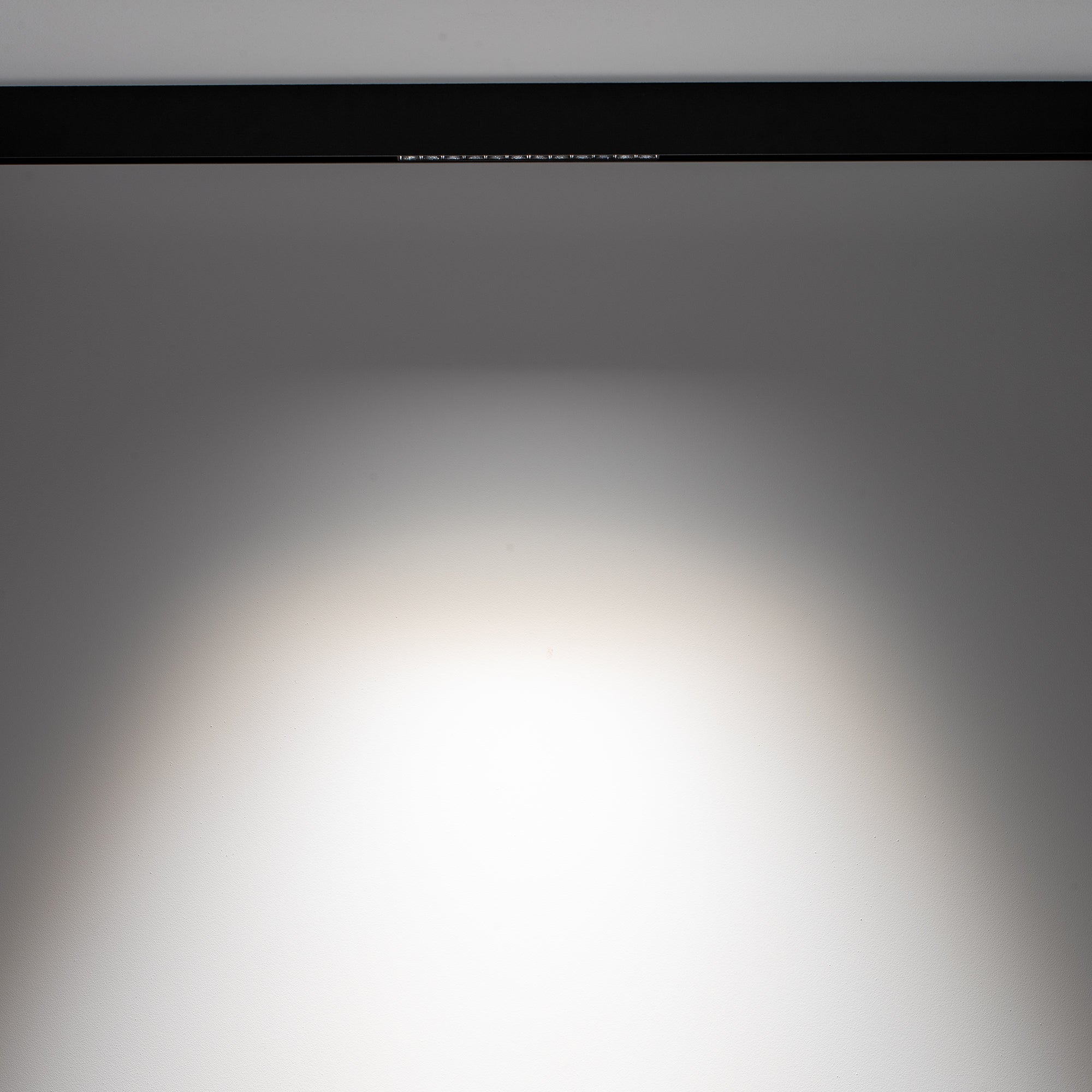 Nowodvorski System szynowy LVM FOCUS LED 9W 4000K 1-obwodowy niskonapięciowy 48V LVM Lampa LED 9W - Aluminium lakierowane - Czarny